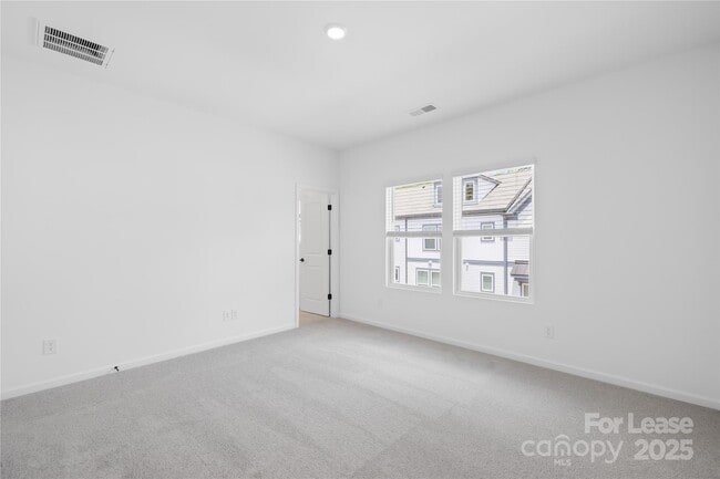 Building Photo - 1706 Blanche St