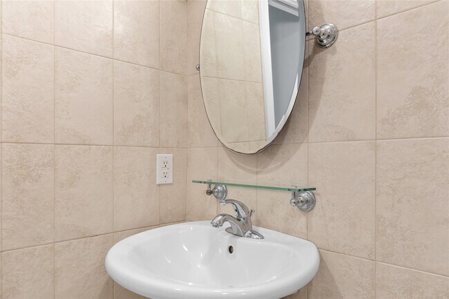 Building Photo - 2731 NE 14th Street Causeway