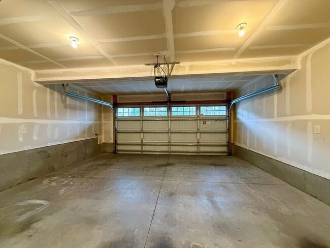 Building Photo - 11777 Blessington Rd