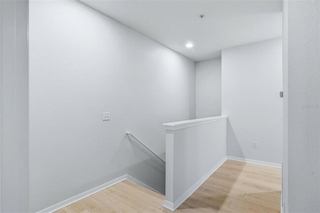 Building Photo - 3717 Parkridge Cir