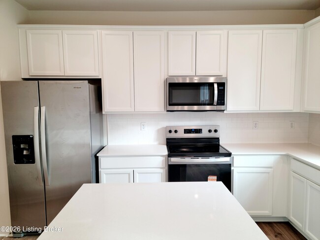 Building Photo - 8308 Fairmount Rd