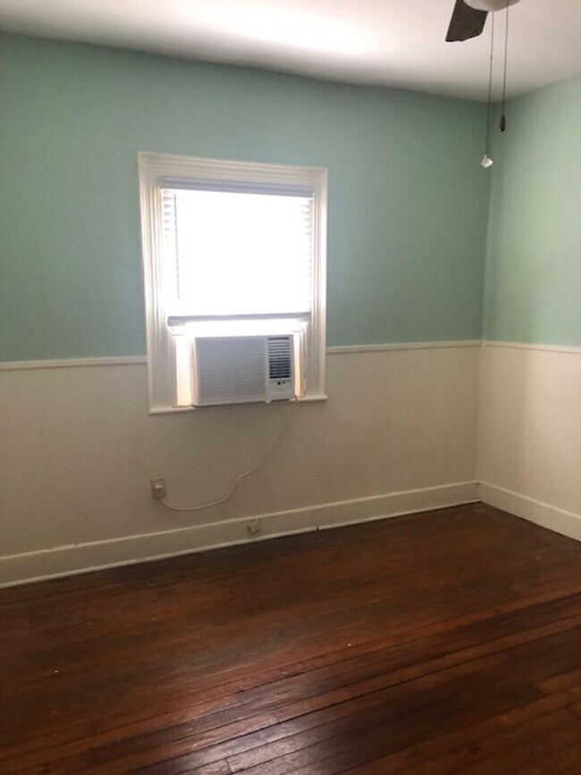 Building Photo - dgr925