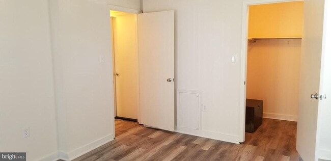 Building Photo - 3320 Hewitt Ave