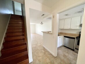 Building Photo - Island Living at 19 Hilton Head Cabana!