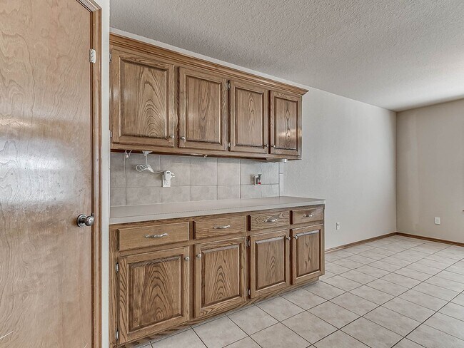 Building Photo - 4 Bed | 2 Bath | 2 Car Garage - Edmond Schools - North Hampton Addition