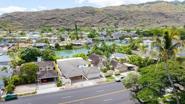 Building Photo - 6741 Hawaii Kai Dr