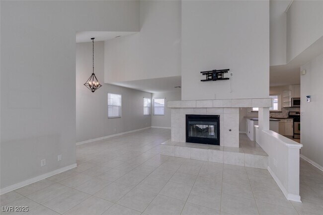 Building Photo - 225 Comanche Pl