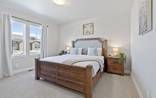 Building Photo - Gorgeous 3 bed/ 3.5 bath Condo At Heron La...