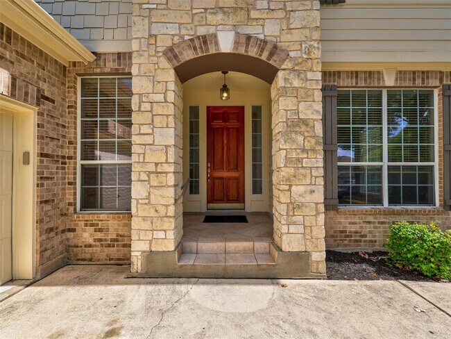 Building Photo - 1554 Homewood Cir
