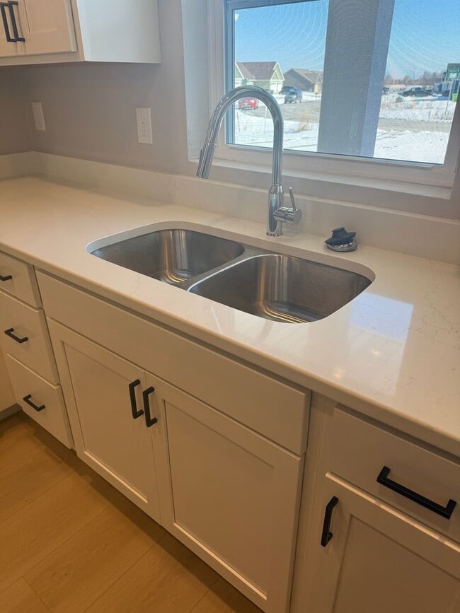 Building Photo - 8397 St Norbert Dr