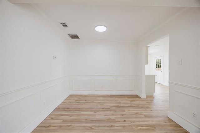 Building Photo - 907 Yellowstone Dr