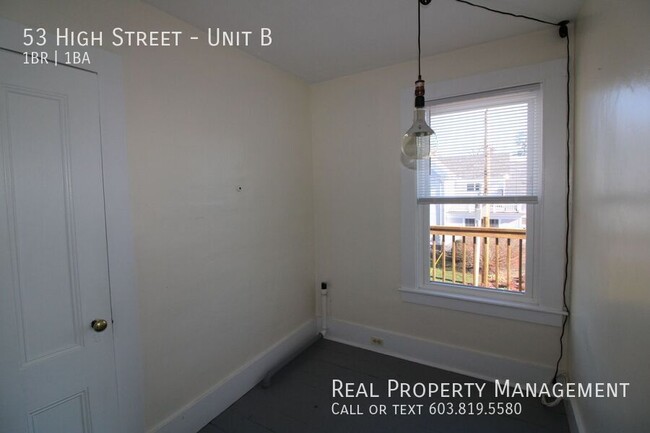 Building Photo - Spacious 1 Bedroom Apartment with Office S...