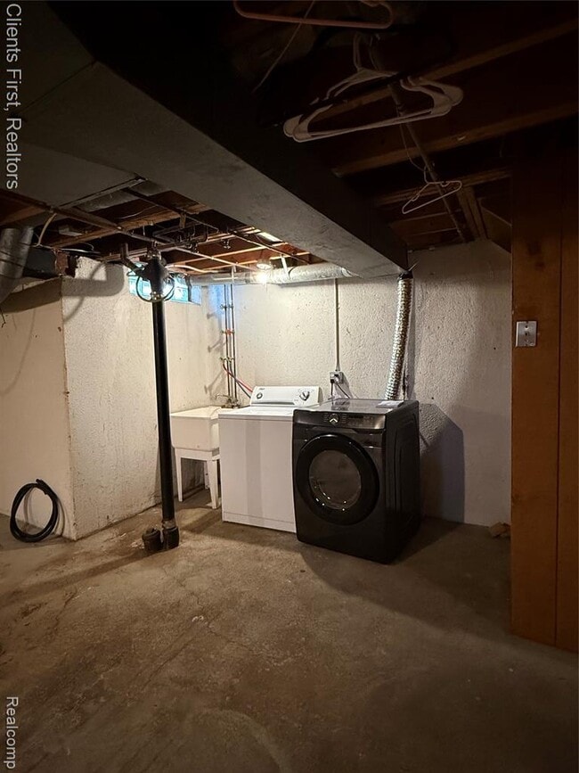 Building Photo - 11477 Aspen Dr