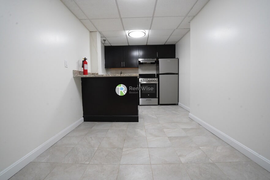 Building Photo - 62 Boylston St