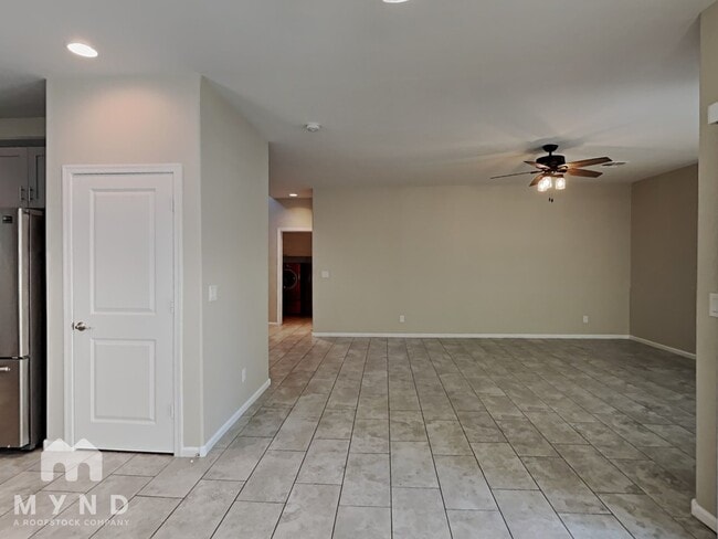 Building Photo - 1818 W Pollack St