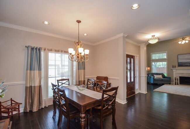 Building Photo - 4210 Greystone Way