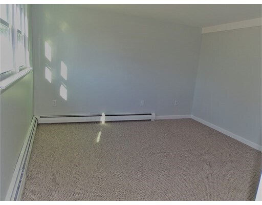 Building Photo - 52 Flanders Rd
