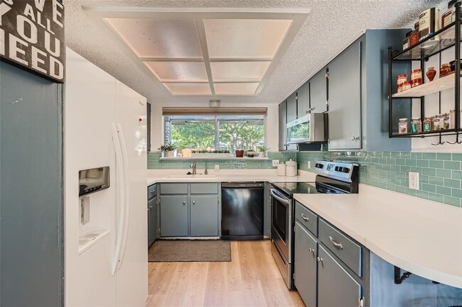 Building Photo - 9206 Robins Nest Ln