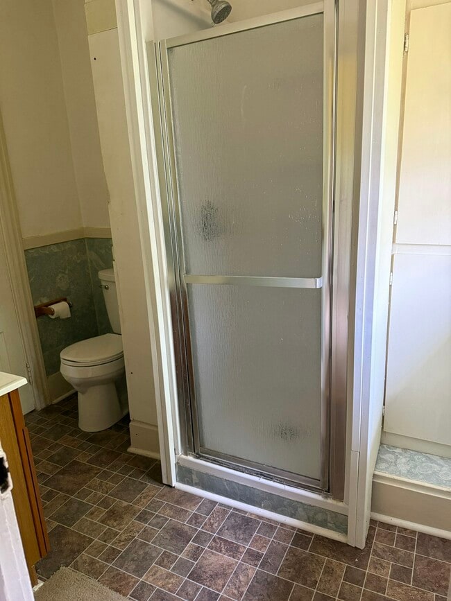 Building Photo - 218 E Erie St