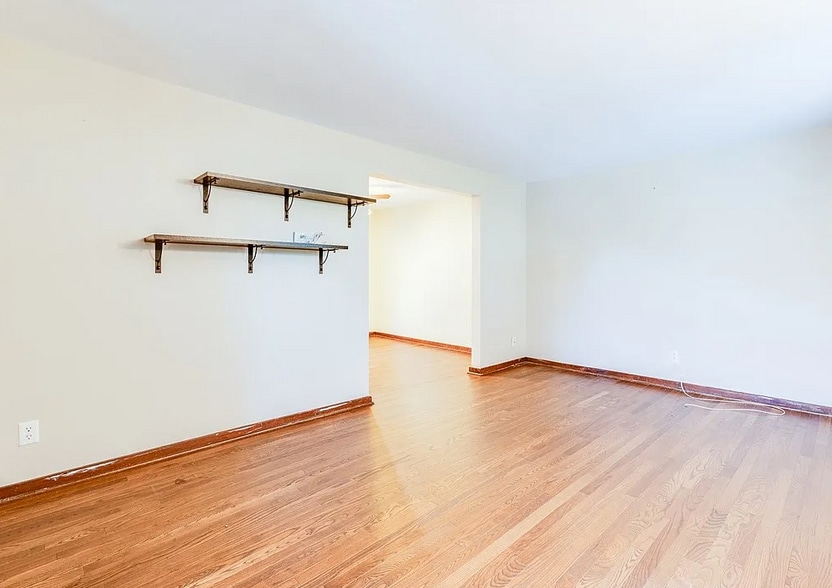 Living room with shelves - 133 Hamburg St