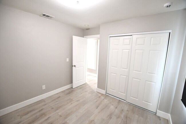 Building Photo - Single Story home in Heart of Mira Mesa