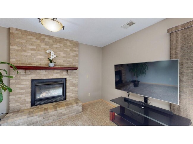 Building Photo - 2079 Woodbridge Way