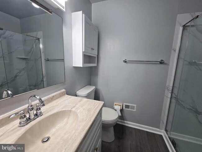 Building Photo - 878 WILLIAMS