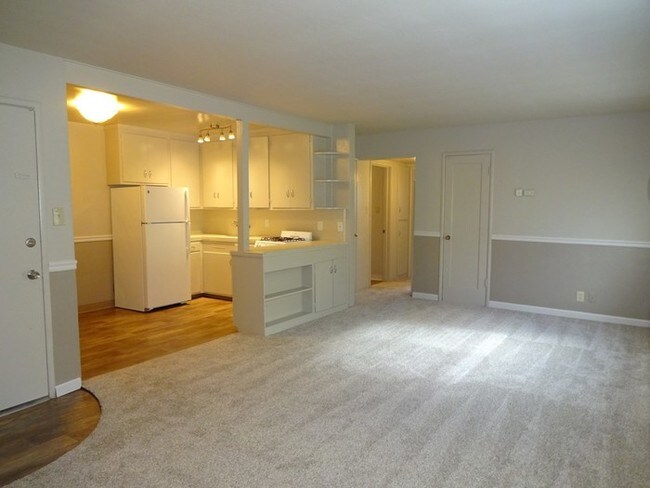 Building Photo - 2904 Marconi Ave