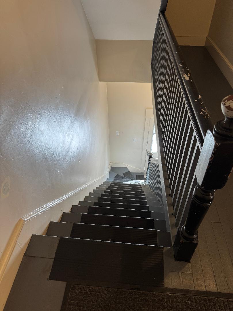 Building Photo - 868 Broadway