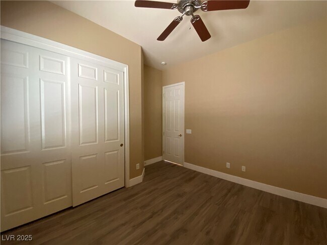 Building Photo - 17 Moraine Dr