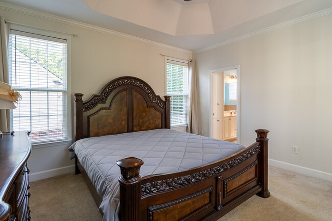 Building Photo - 862 Tyler Woods Dr