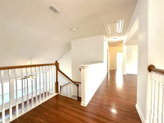 Building Photo - 46 S April Mist Cir