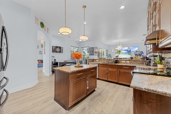 Building Photo - 3183 SW Ann Arbor Rd