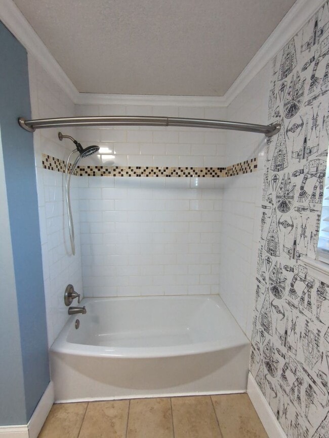 Building Photo - 513 Woodcroft Dr