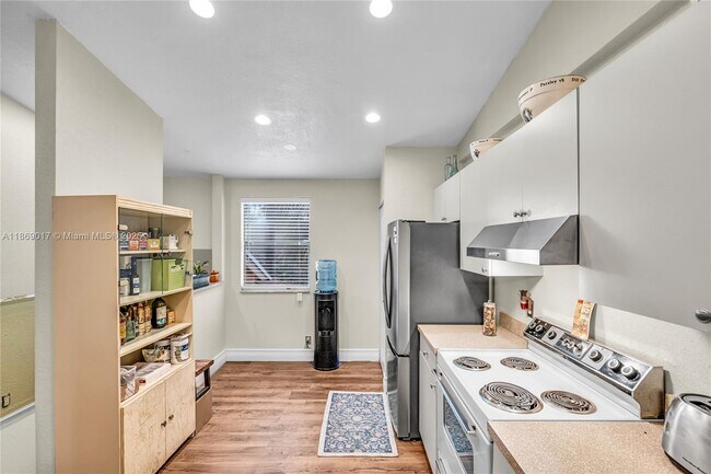 Building Photo - 2511 NW 56th Ave