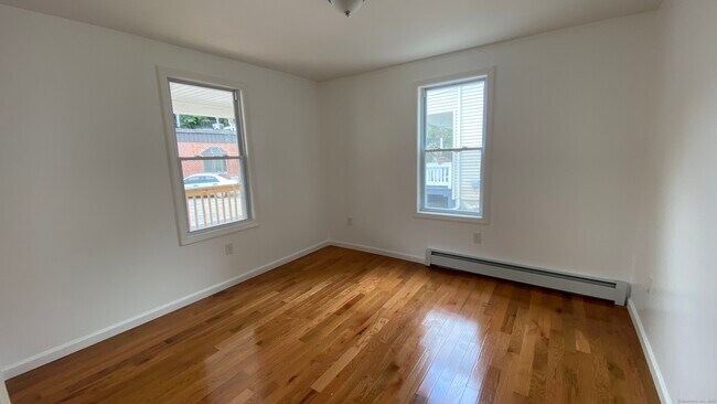 Building Photo - 48 Britton Ave