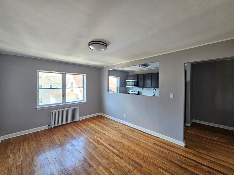 Building Photo - 836 Jersey Ave