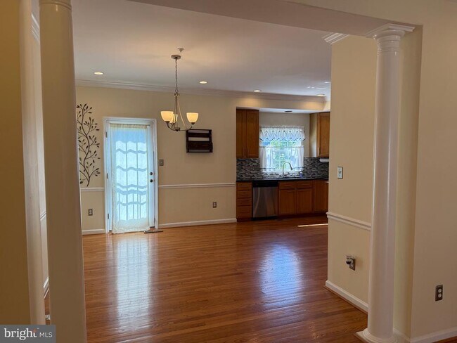 Building Photo - 20914 Rosebay Pl