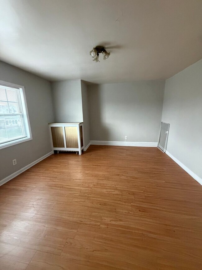 Building Photo - 2655 S 66th St