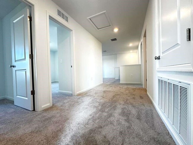 Building Photo - 4734 Katrina Dr