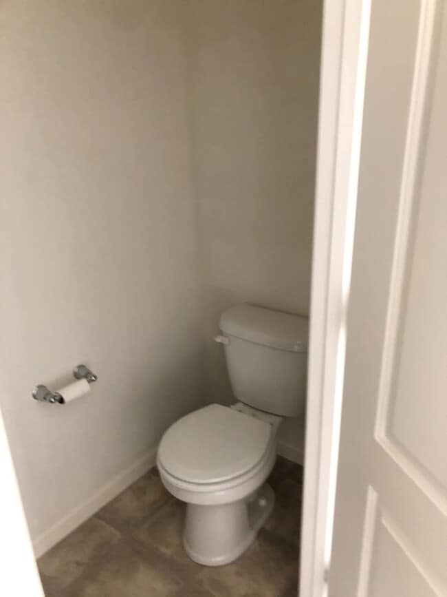 Building Photo - Beautiful 3 Bedroom, 2.5 Bath Townhome in Dallastown School District!