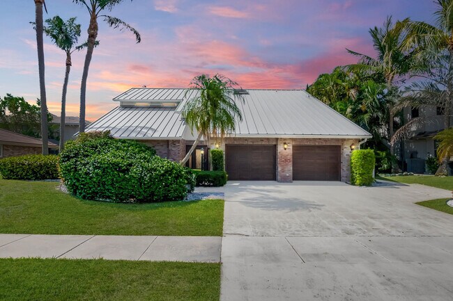 Primary Photo - 540 SW 15th St