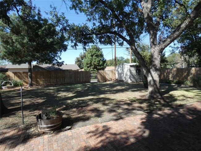 Building Photo - 1362 Beechwood Ln