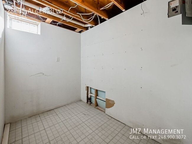 Building Photo - 28385 Alger St