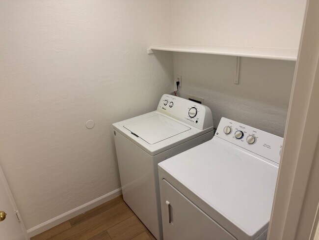 Building Photo - Gilbert 3 Bed, 2 Full Bath Single Story Home