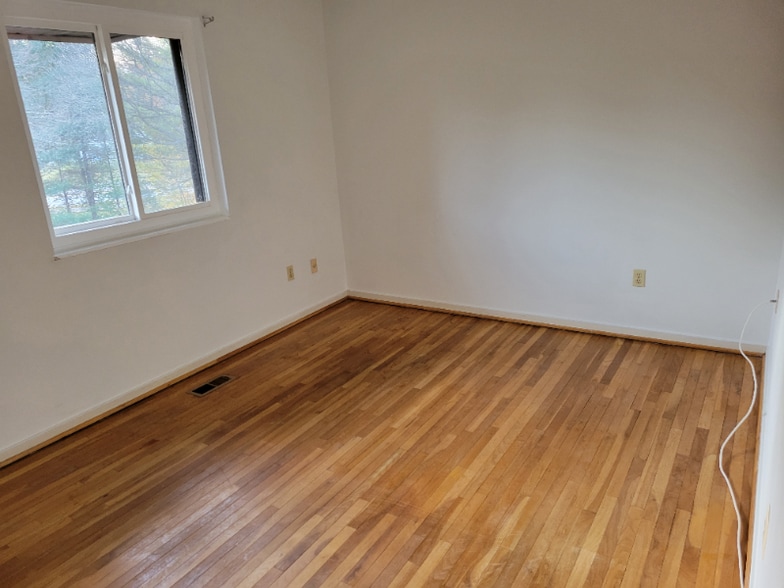 Building Photo - 5615 Open Sky