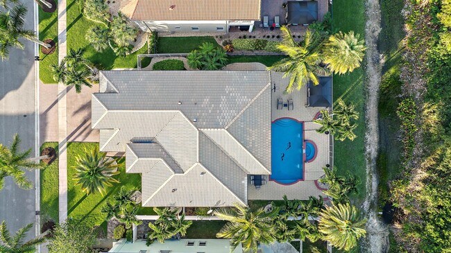 Building Photo - 9606 Shepard Pl