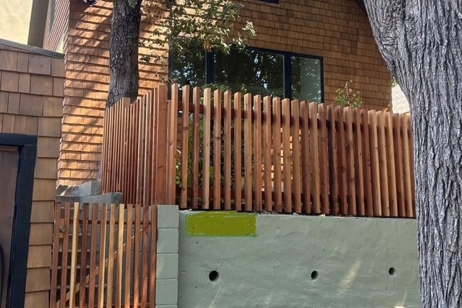 Building Photo - Stunning modern classic home. Gustavo Lopez AMSI