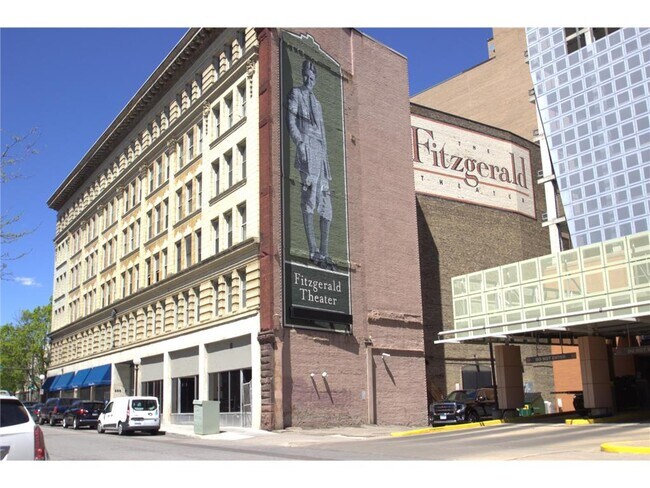 Building Photo - 488 Wabasha St N