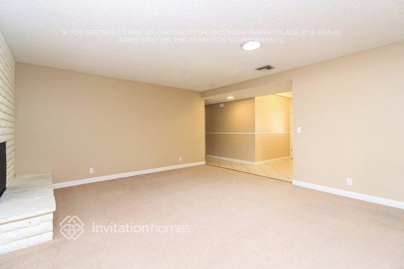 Building Photo - 41797 Royal Palm Dr